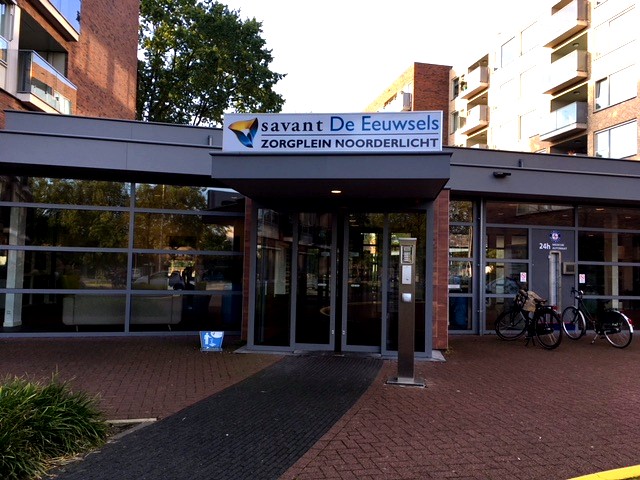 Entree van Fysiotherapie Nieuwhuis aan de Nieuwveld